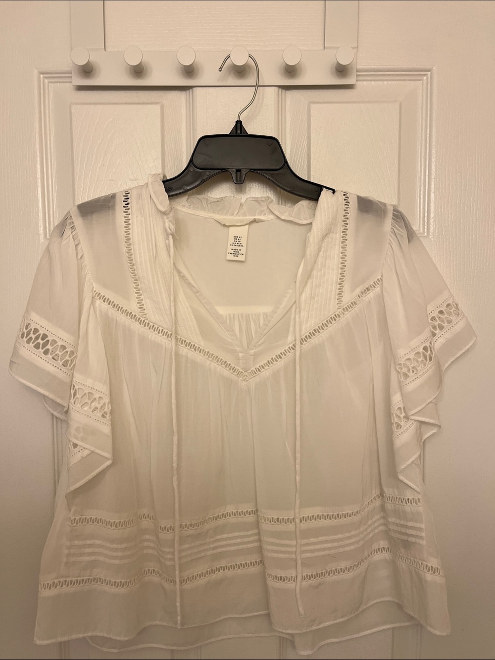 H&M White Boho Tie-Front Flutter Sleeve Blouse